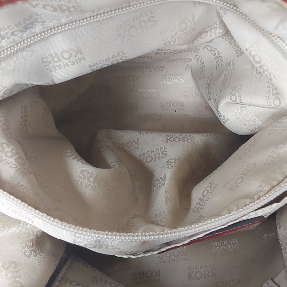 Michael Kors Red shoulder/crossbody - Picture 6 of 12